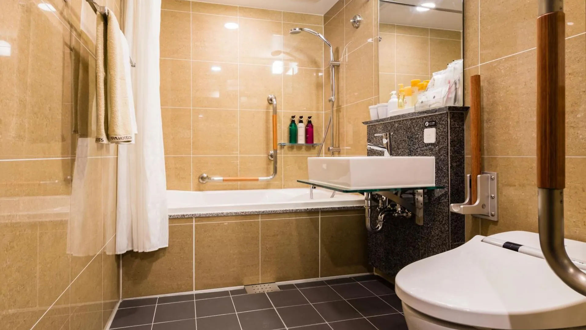 Apa Hotel Nagatacho Hanzomon Ekimae Tokyo
