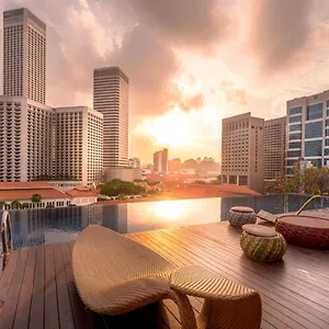 Naumi Singapour